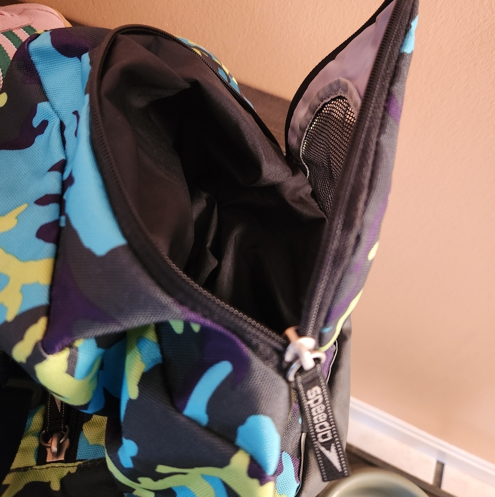 Speedo Teamster 35L Duffel Bag  Blue, Green, and Black Camo - Picture 4 of 7